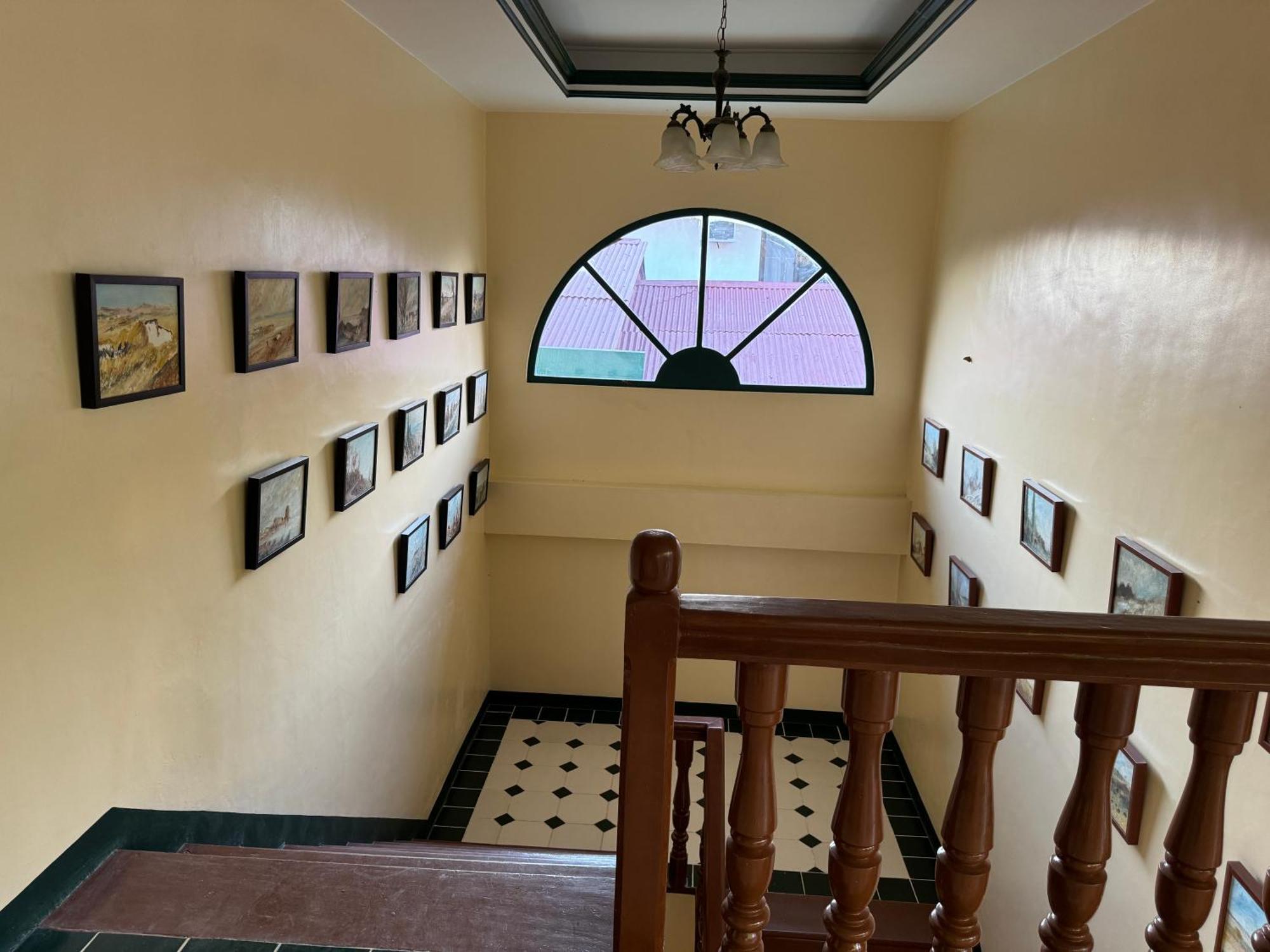 La Planta Hotel And Restaurant, Inc. Bais Bagian luar foto