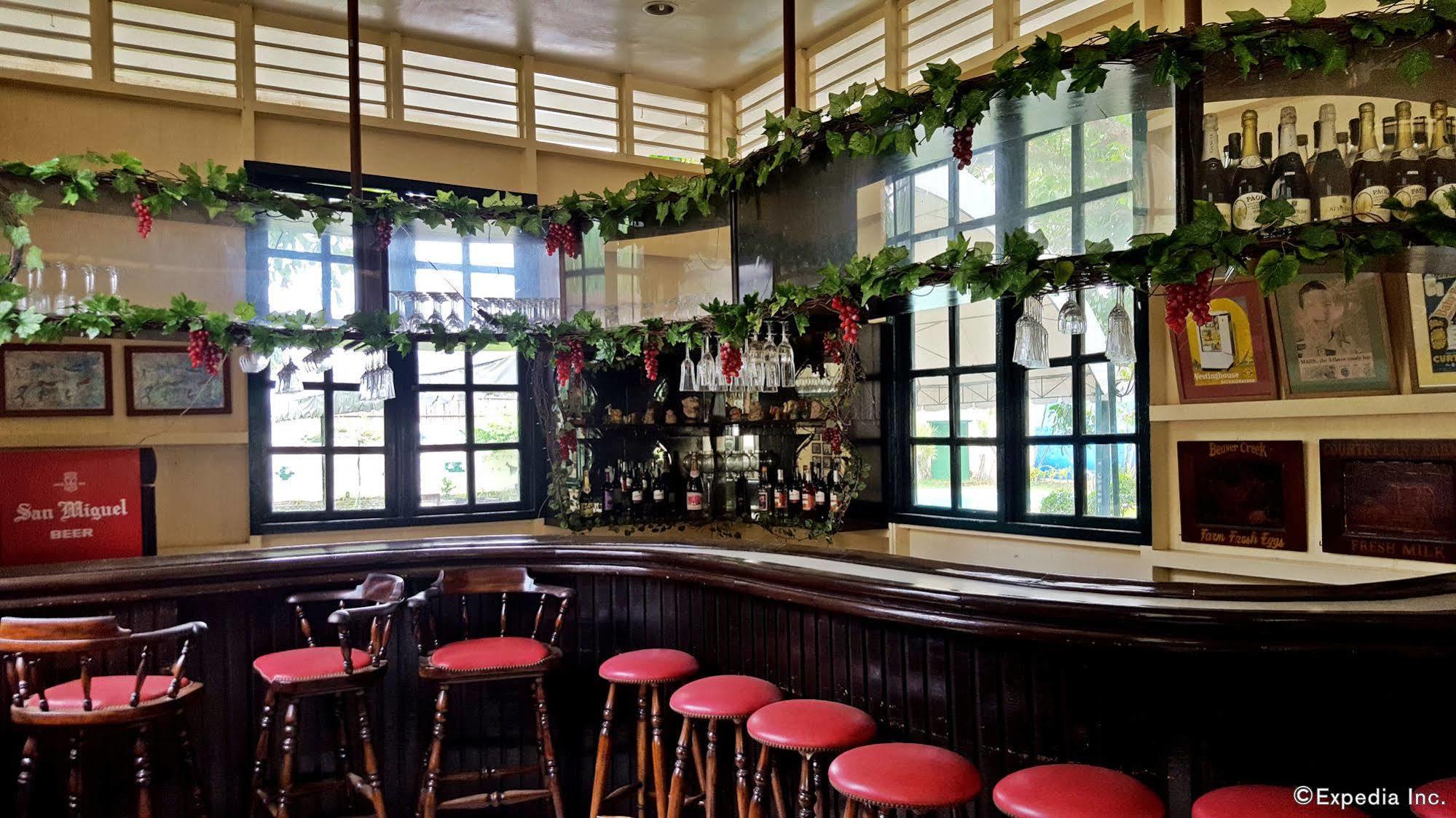 La Planta Hotel And Restaurant, Inc. Bais Bagian luar foto